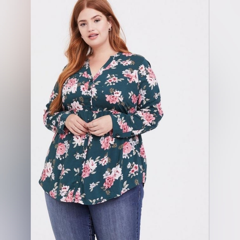 TORRID Emma Babydoll Challis Button-Front TUNIC - Good used condition - Sz 6